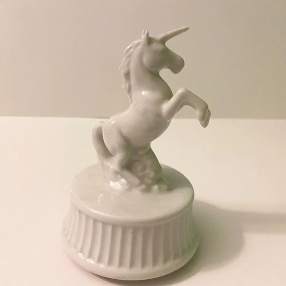 Vintage Otagiri Unicorn Rotating Music Box As Time Goes By 5 Inch Tall Figurine - Picture 2 of 16